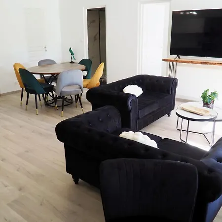 T4 Neuf à 5 Min Du Centre Apartamento *