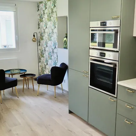 T4 Neuf à 5 Min Du Centre *