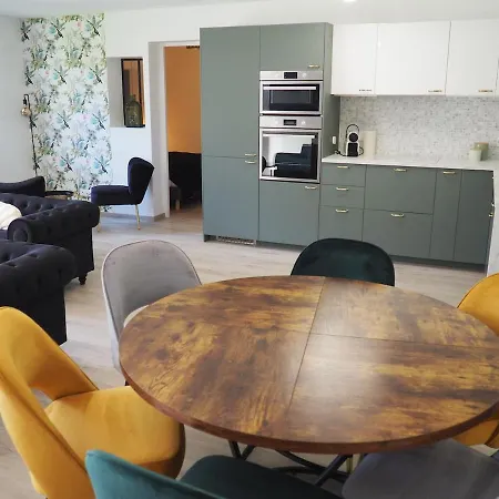 T4 Neuf A 5 Min Du Centre Apartment
