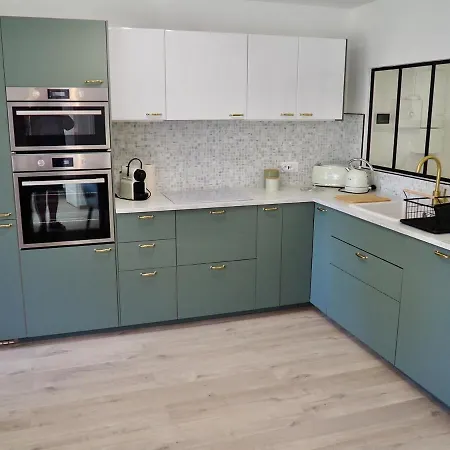 T4 Neuf A 5 Min Du Centre Appartement